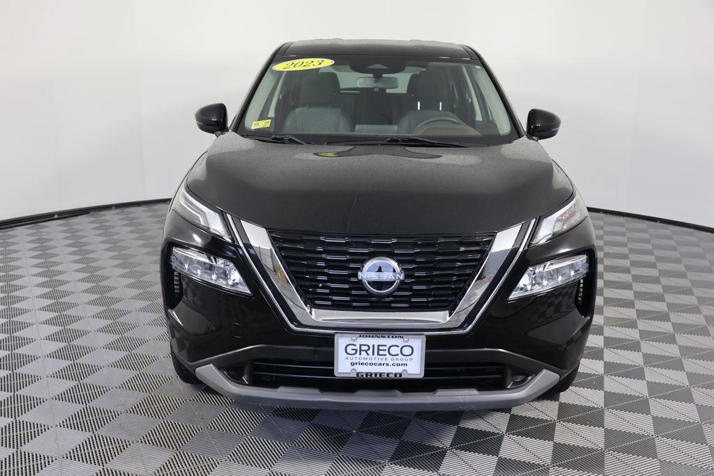 Used 2023 Nissan Rogue SV AWD/4WD image 2