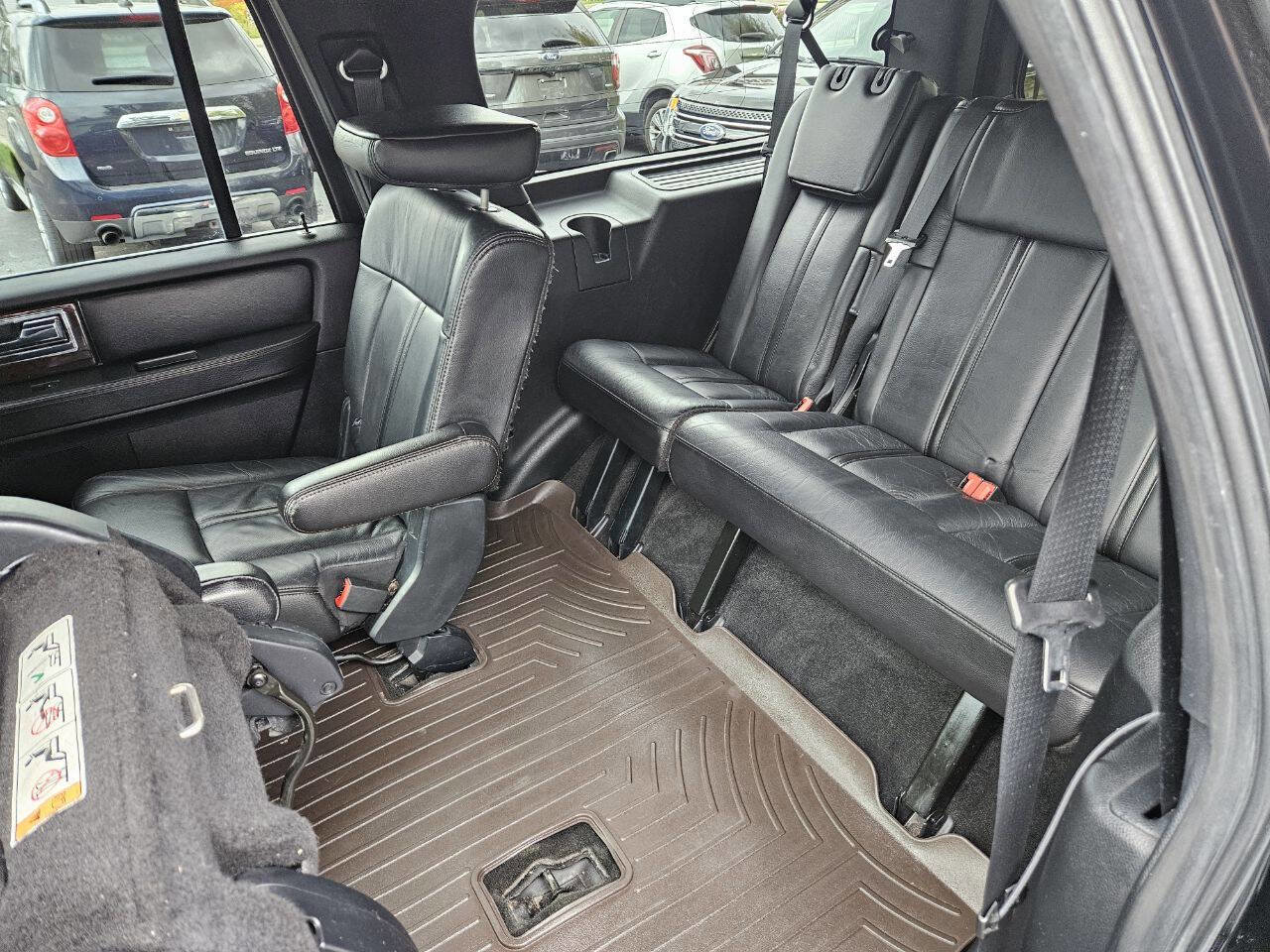 Used 2017 Lincoln Navigator L Reserve image 7