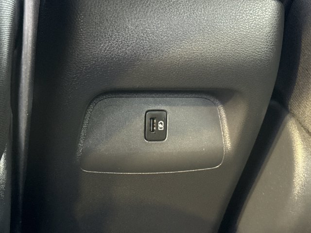 Used 2024 Nissan Sentra SR FWD image 11