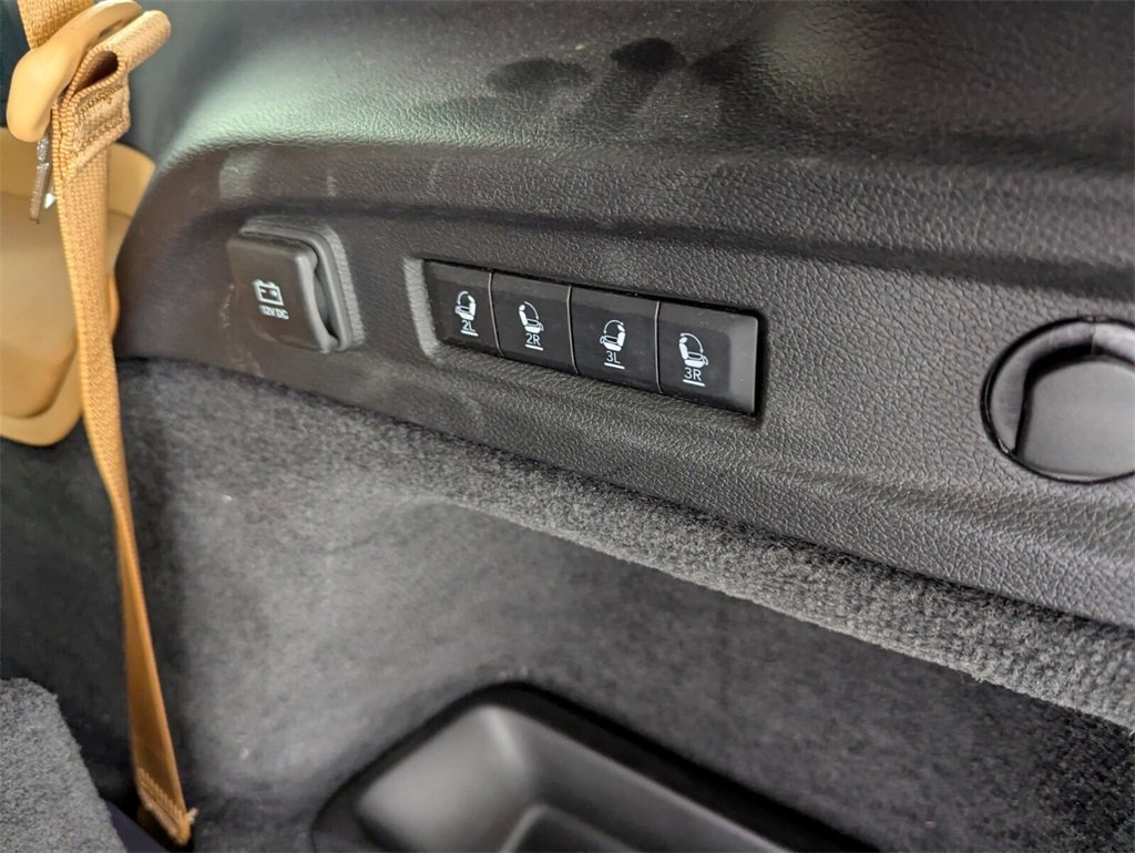 Certified 2024 Jeep Grand Cherokee L Summit w/ High Altitude Package image 20