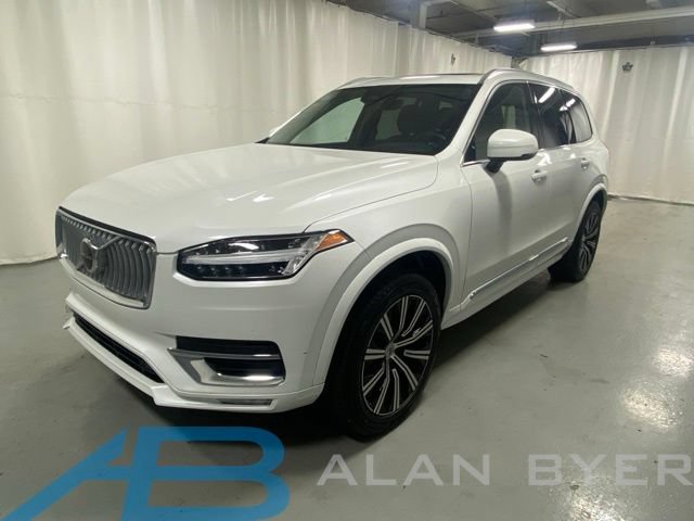 Used 2025 Volvo XC90 B5 Core AWD/4WD image 1