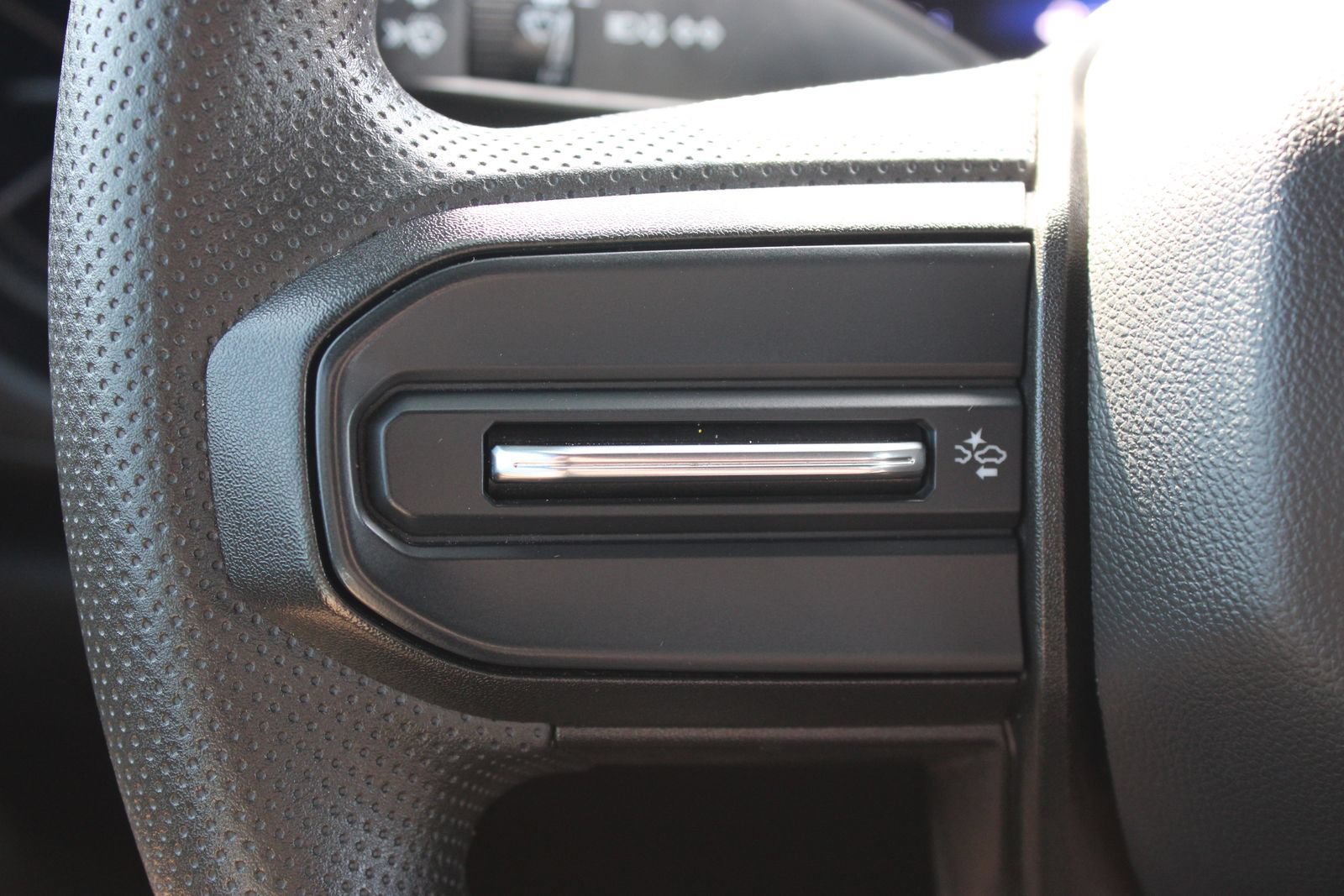 Used 2024 Chevrolet Colorado W/T RWD image 20