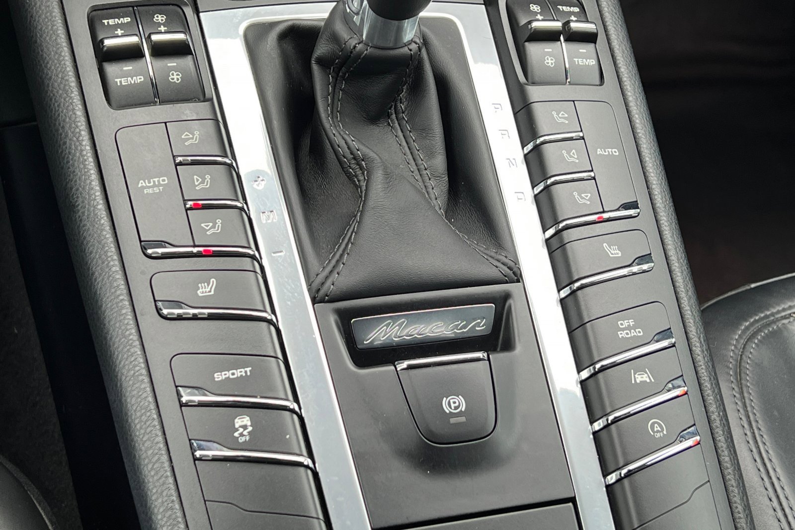 Used 2018 Porsche Macan image 29