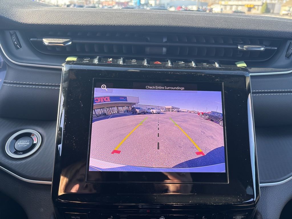 New 2025 Jeep Grand Cherokee L Laredo image 5