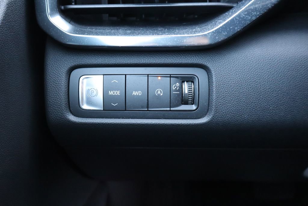 Used 2025 GMC Acadia AT4 w/ LPO, Floor Liner Package AWD/4WD image 16