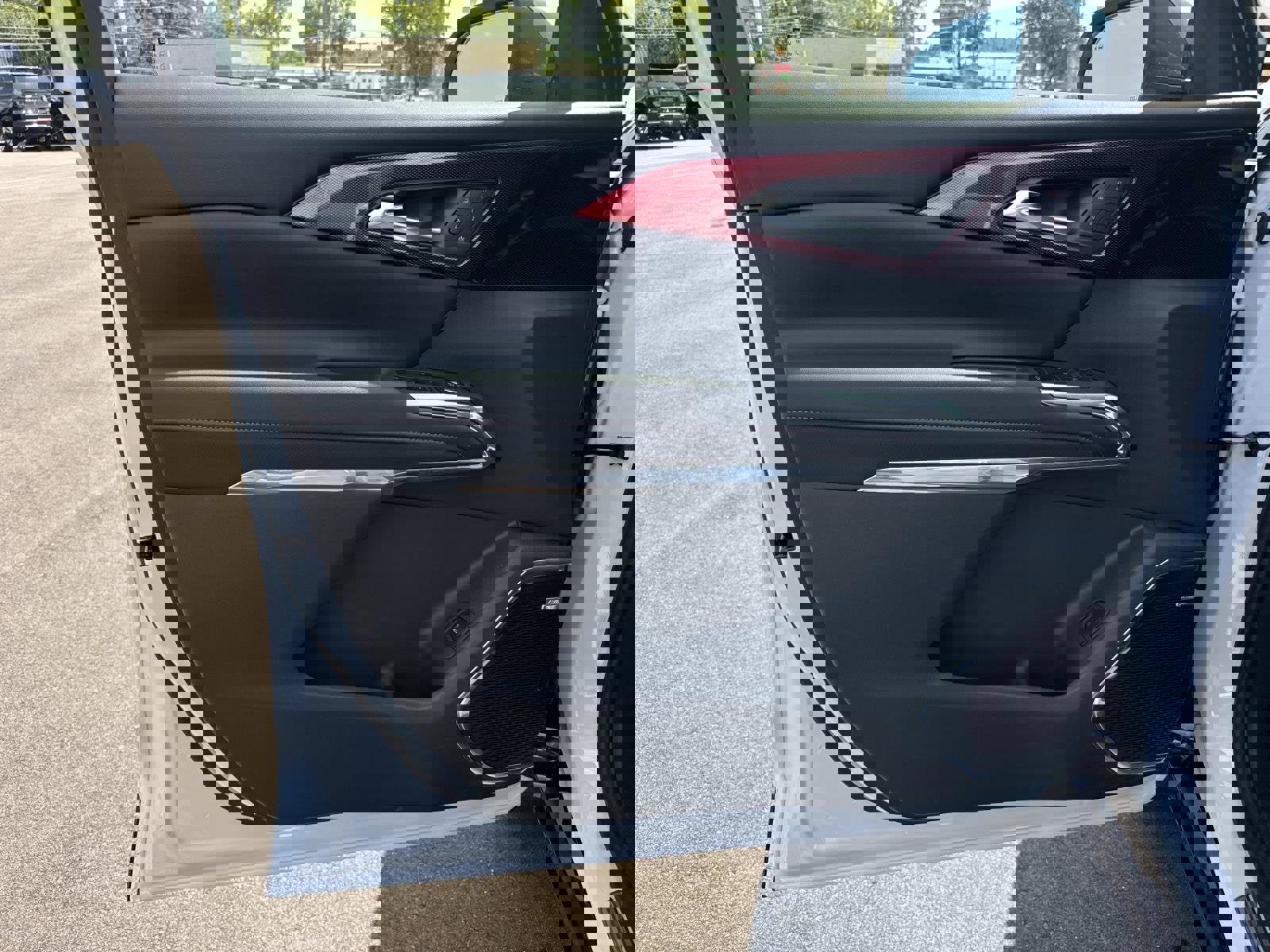 New 2026 Chevrolet Traverse RS w/ LPO, Floor Liner Package image 6