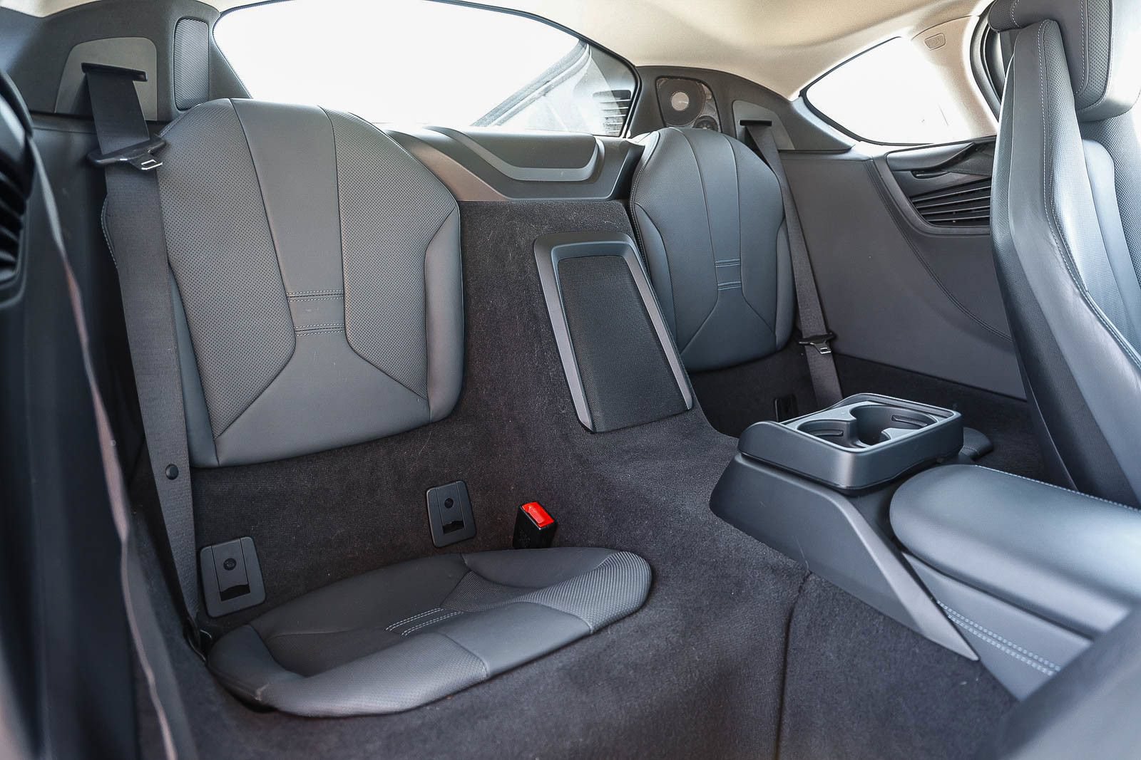 Used 2019 BMW i8 Coupe AWD/4WD image 14