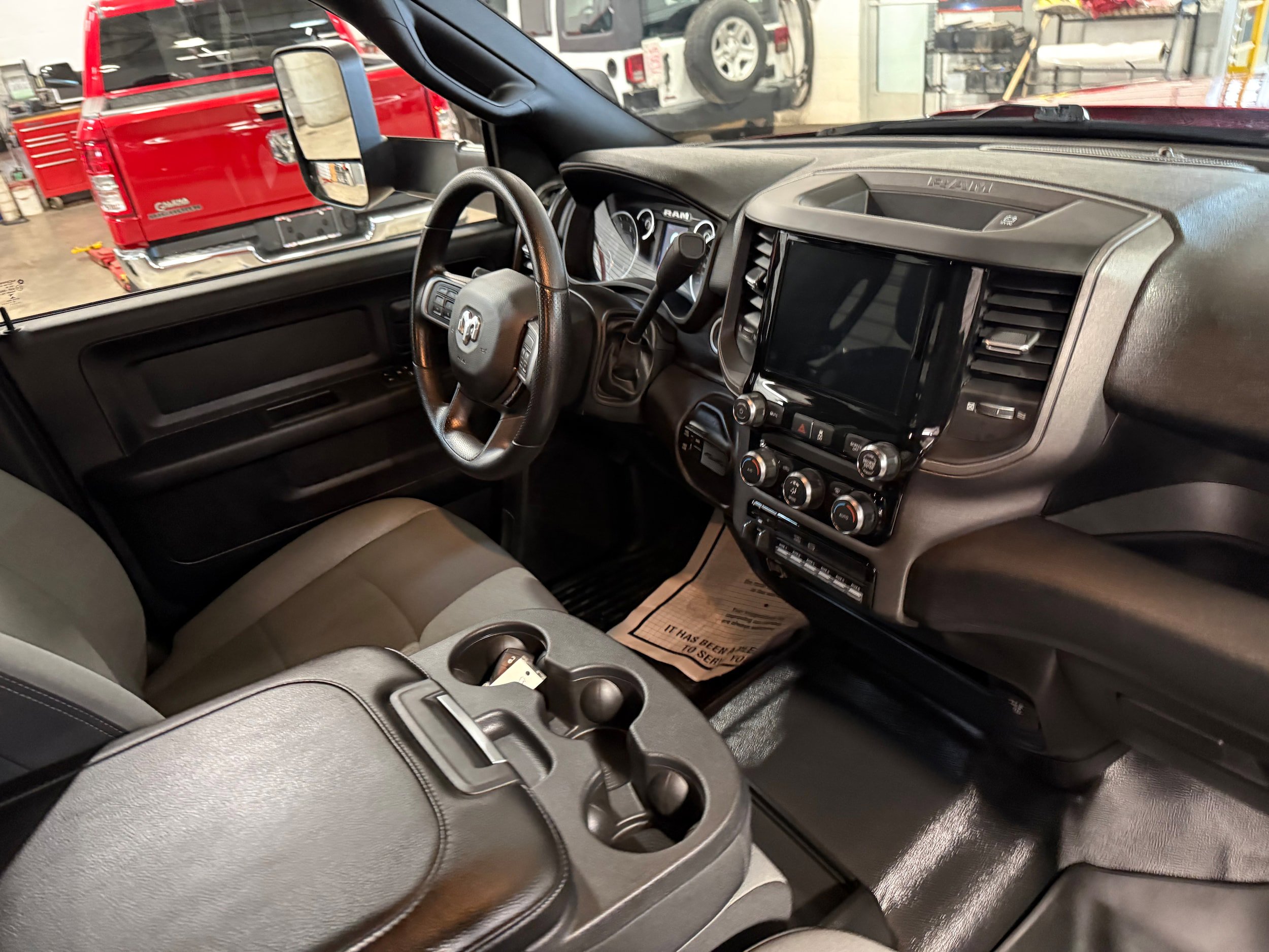 Used 2022 RAM 5500 Tradesman w/ Max Tow Package AWD/4WD image 12