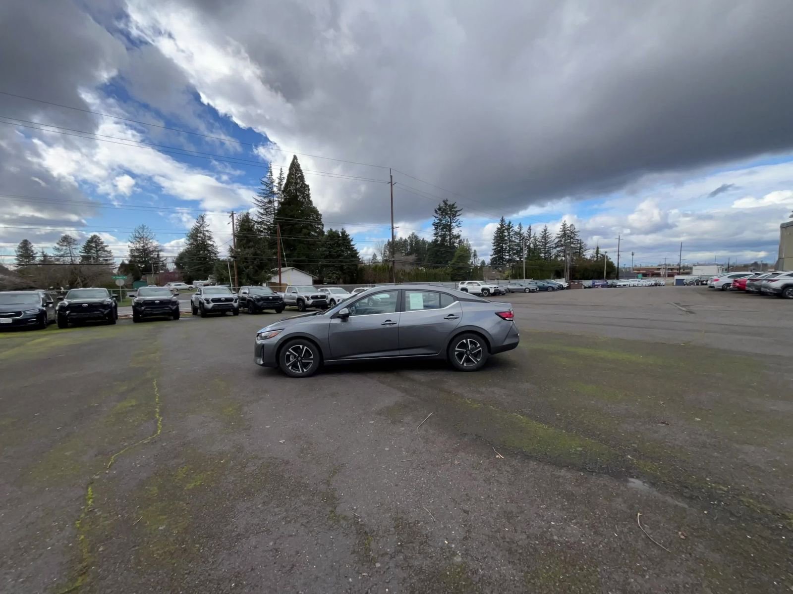 Used 2025 Nissan Sentra SV FWD image 16