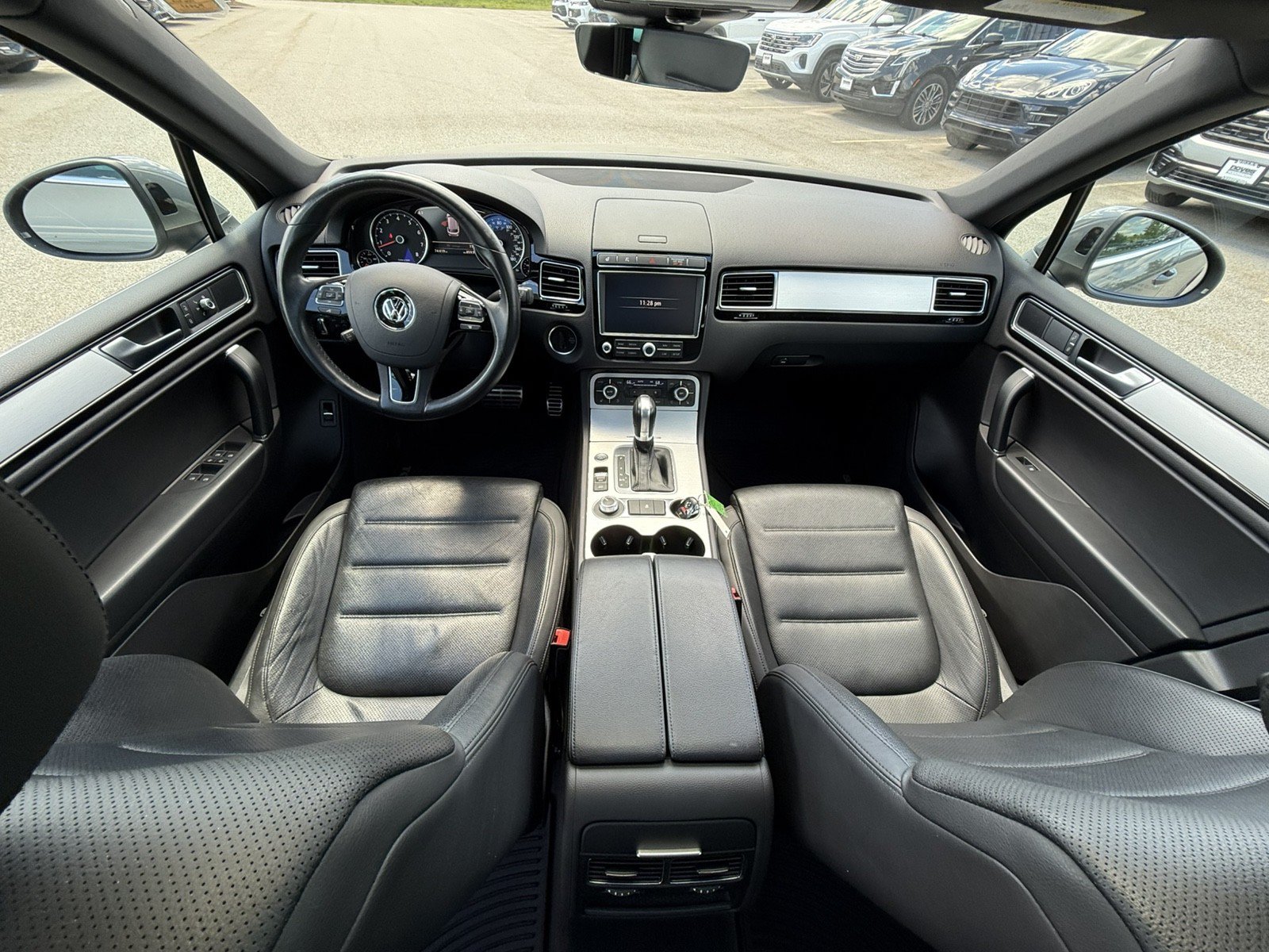 Used 2017 Volkswagen Touareg Wolfsburg Edition AWD/4WD image 9