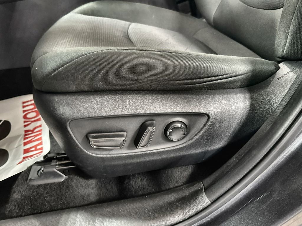 Used 2025 Toyota RAV4 XLE image 13