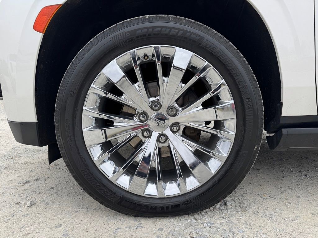 Used 2021 GMC Yukon Denali w/ Denali Premium Package image 15