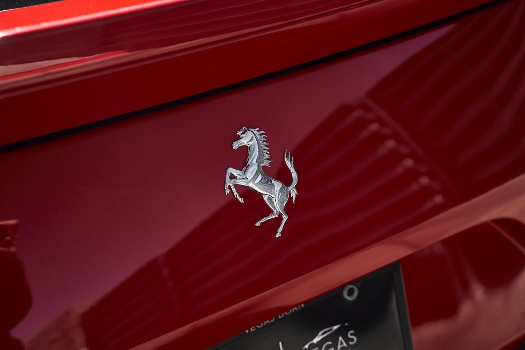 Used 2018 Ferrari 812 Superfast image 12