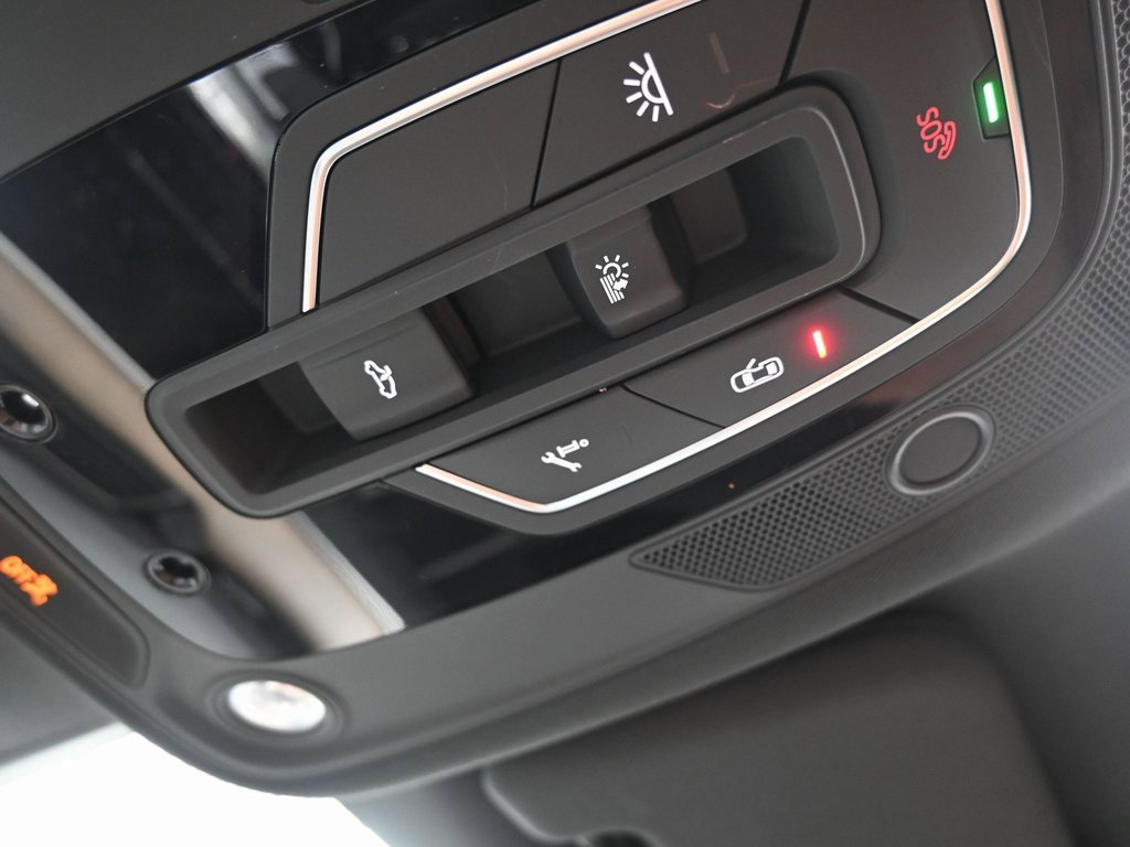 Used 2024 Audi Q8 e-tron Premium Plus image 22