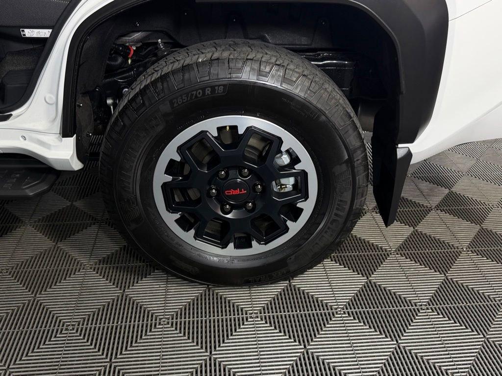 Used 2025 Toyota 4Runner TRD Off-Road AWD/4WD image 12
