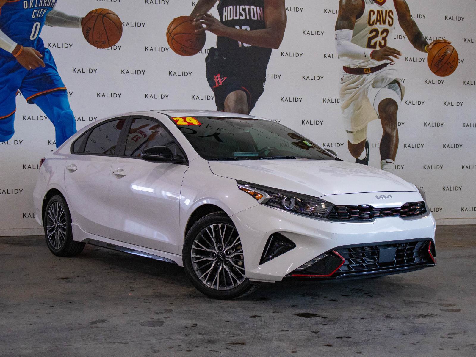 Used 2024 Kia Forte GT-Line w/ GT-Line Premium Package image 2