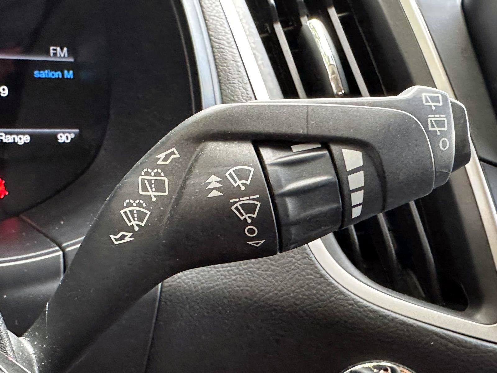 Used 2022 Ford Edge SE AWD/4WD image 33