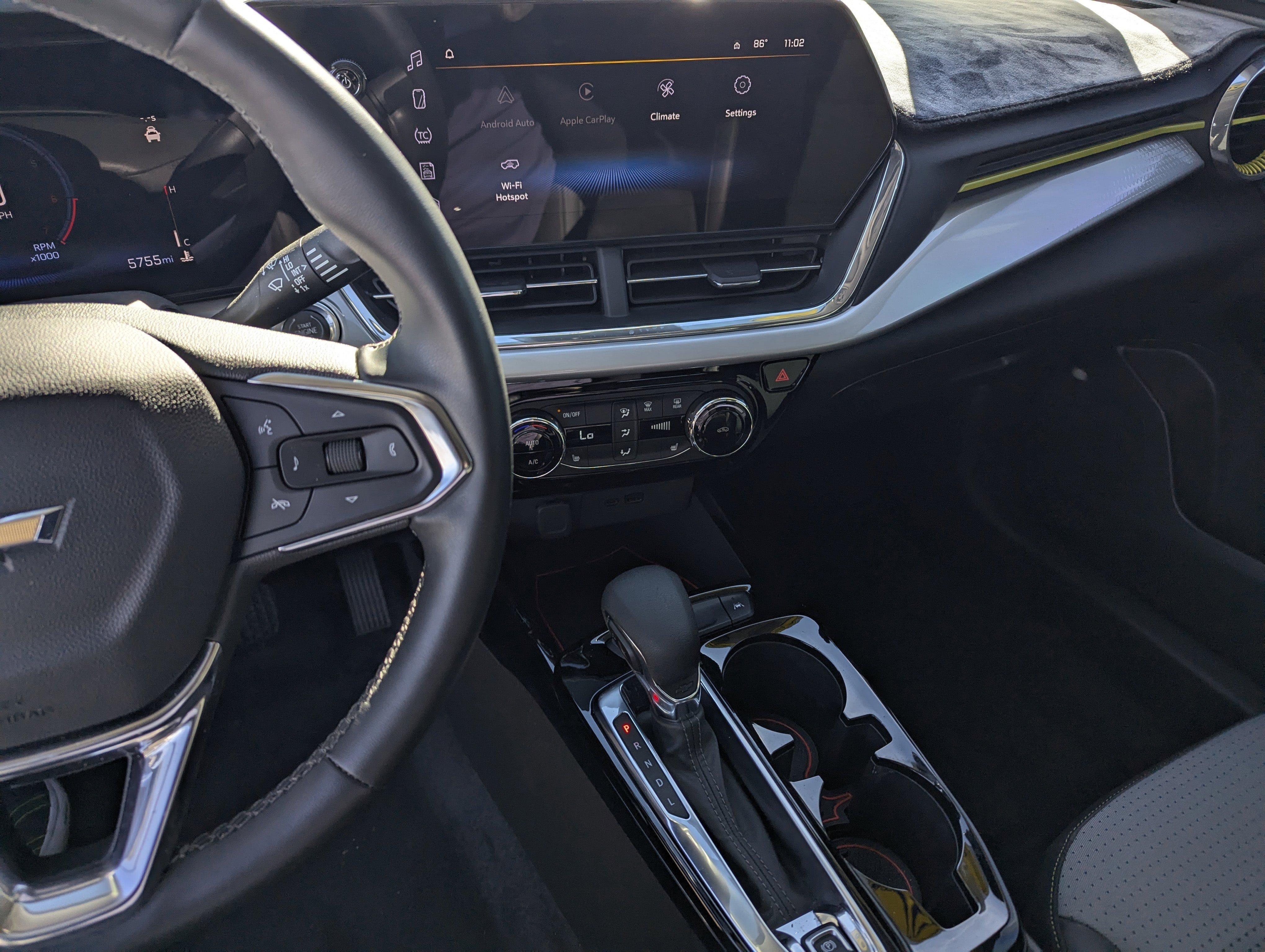 Used 2024 Chevrolet Trax LT w/ Driver Confidence Package image 9