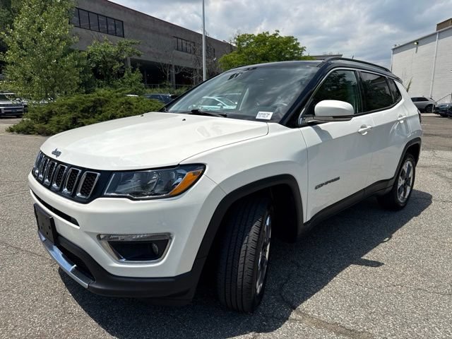 Used 2019 Jeep Compass Limited w/ Safety & Security Group AWD/4WD image 3