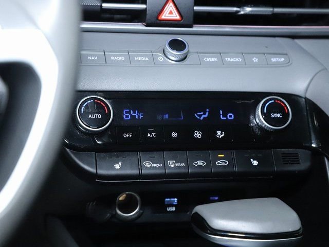 Certified 2024 Hyundai Elantra SEL w/ Convenience Package image 26