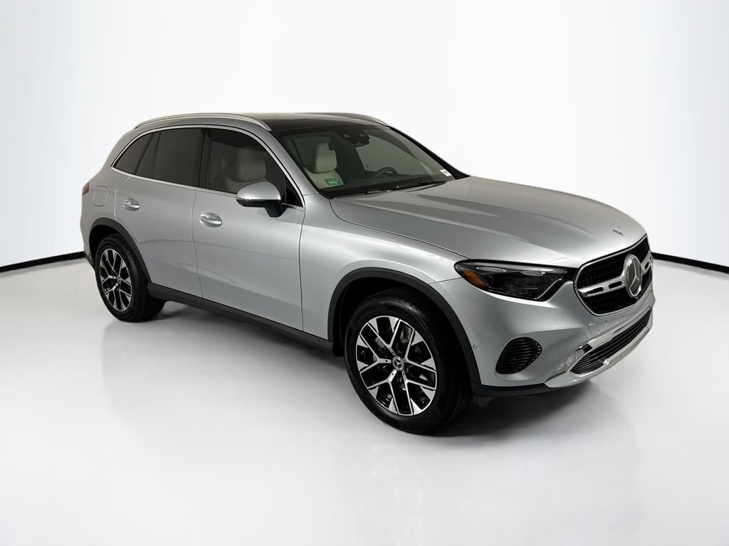 New 2027 Mercedes-Benz GLC 350e 4MATIC image 3