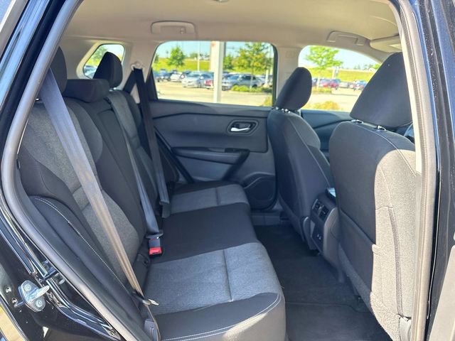 Used 2025 Nissan Rogue SV FWD image 14
