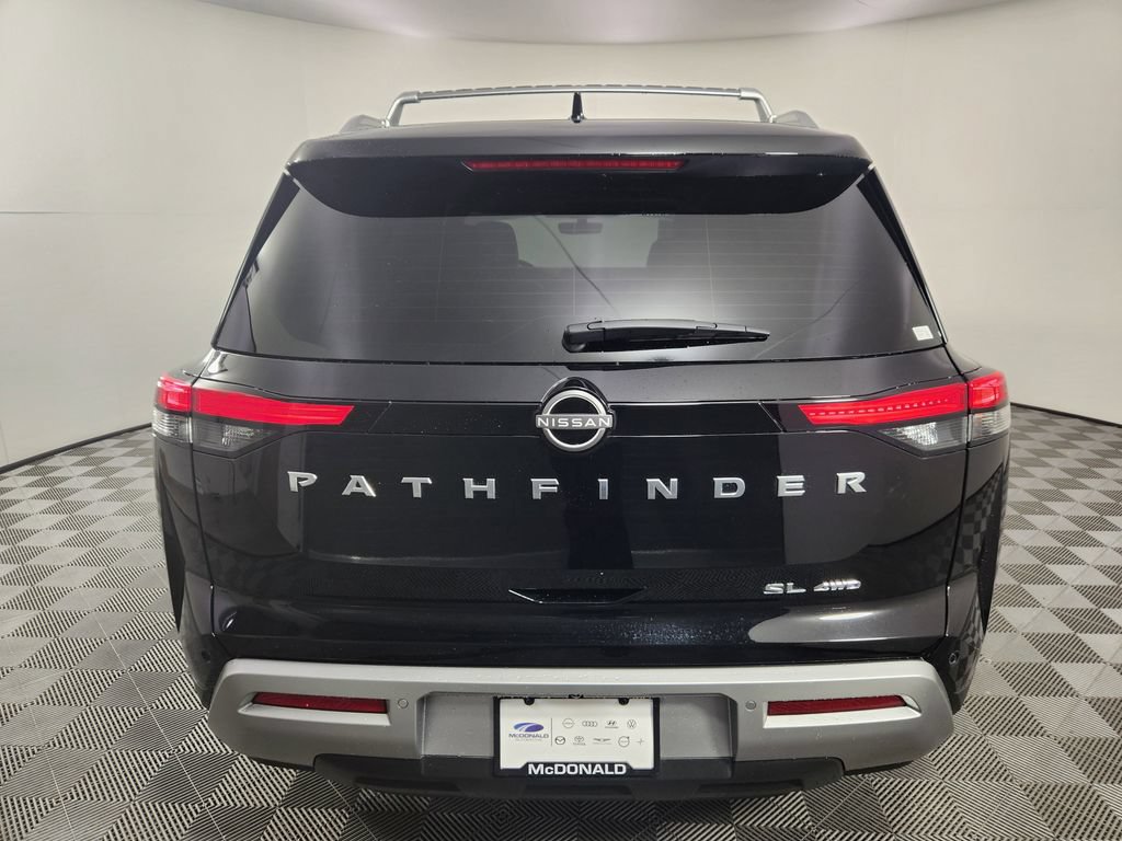 Used 2024 Nissan Pathfinder SL AWD/4WD image 4