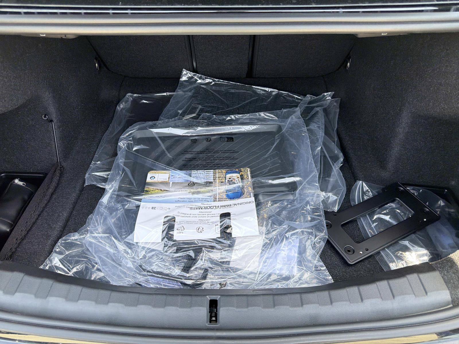 New 2026 BMW 330i Sedan w/ Convenience Package RWD image 5