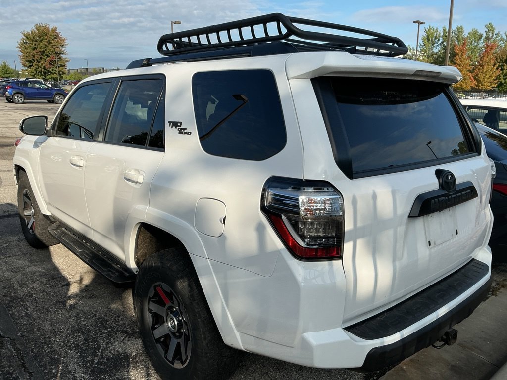 Used 2017 Toyota 4Runner TRD Off-Road Premium AWD/4WD image 9