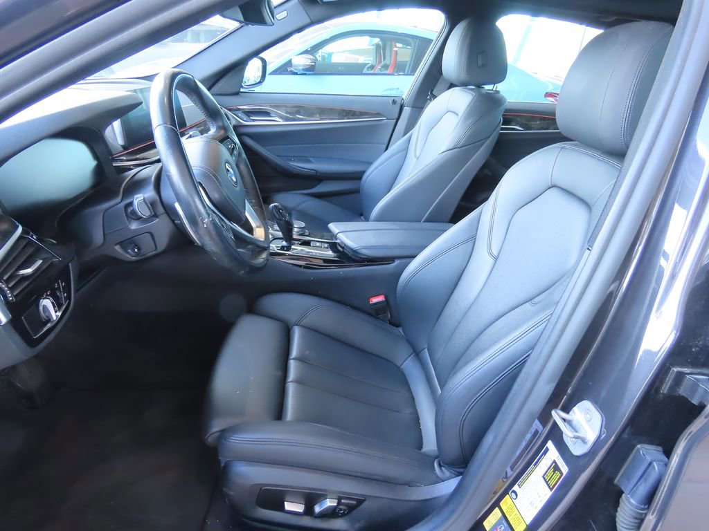 Used 2020 BMW 530e w/ Convenience Package RWD image 10