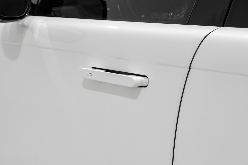 Used 2023 Land Rover Range Rover SE image 34