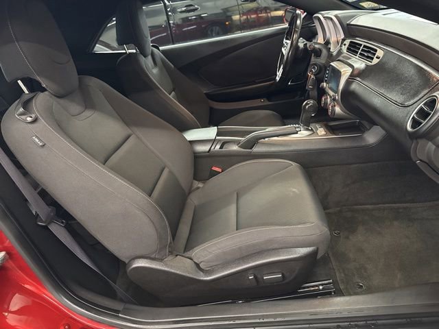 Used 2015 Chevrolet Camaro LT RWD image 23