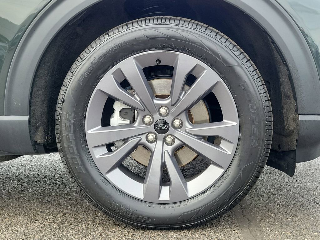 Certified 2023 Ford Explorer XLT w/ Equipment Group 202A image 9