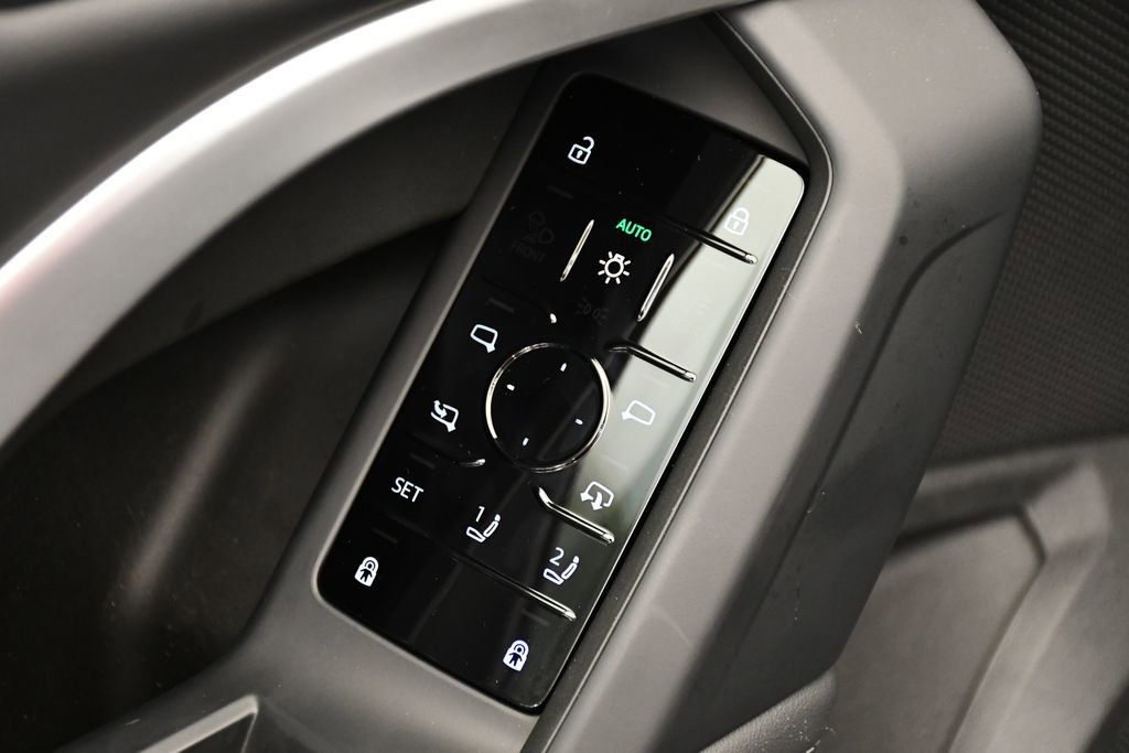 Used 2025 Audi Q5 Premium w/ Convenience Package image 33