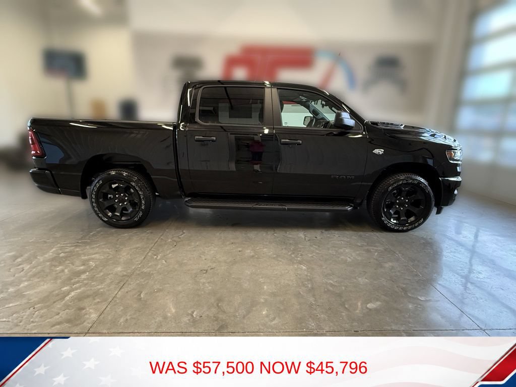 New 2026 RAM 1500 Express AWD/4WD image 3