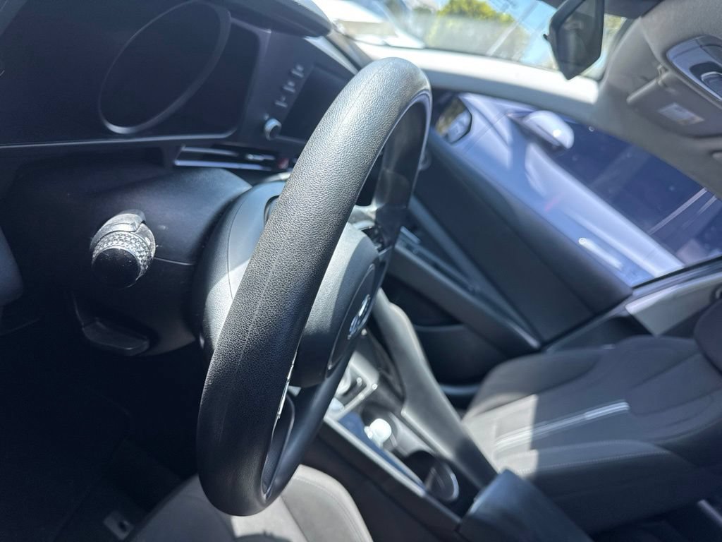 Used 2021 Hyundai Elantra Blue FWD image 26