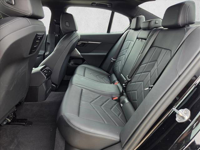 Used 2024 BMW i5 eDrive40i RWD image 19