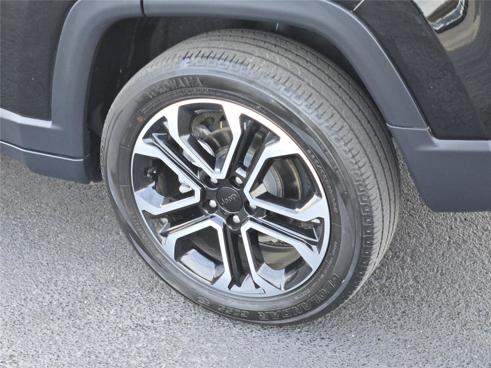 Used 2022 Jeep Compass Limited image 18