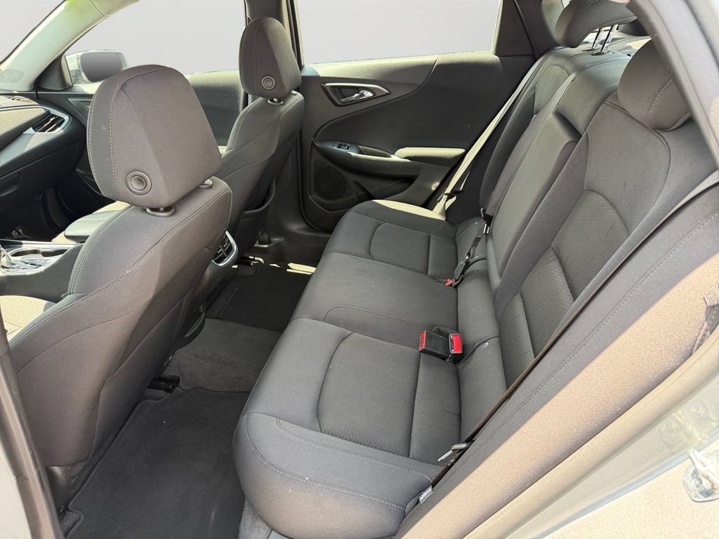 Used 2023 Chevrolet Malibu LT FWD image 15