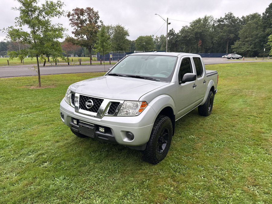 Used 2012 Nissan Frontier SV w/ SV Premium Utility Pkg AWD/4WD image 9