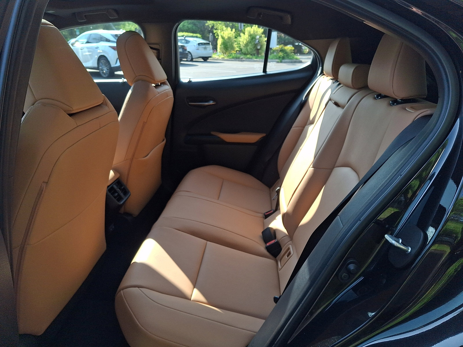 Certified 2023 Lexus UX 250h AWD w/ Premium Package image 10