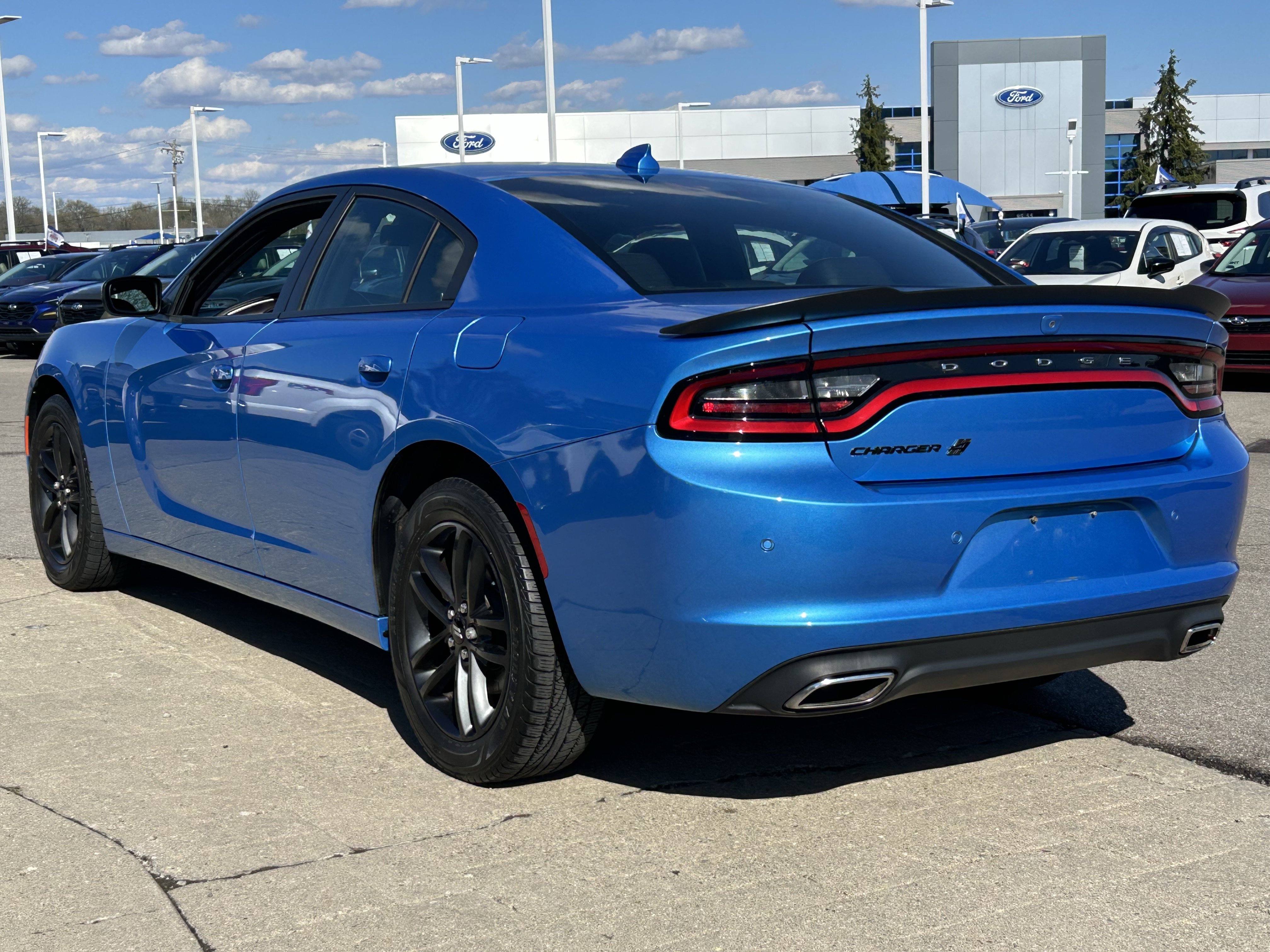 Used 2019 Dodge Charger SXT w/ Plus Group image 5