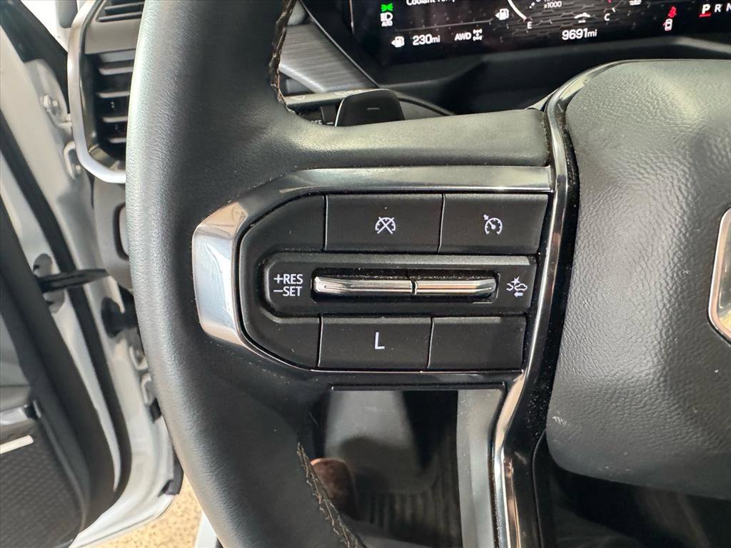 Used 2024 GMC Acadia AT4 w/ Luxury Package image 25