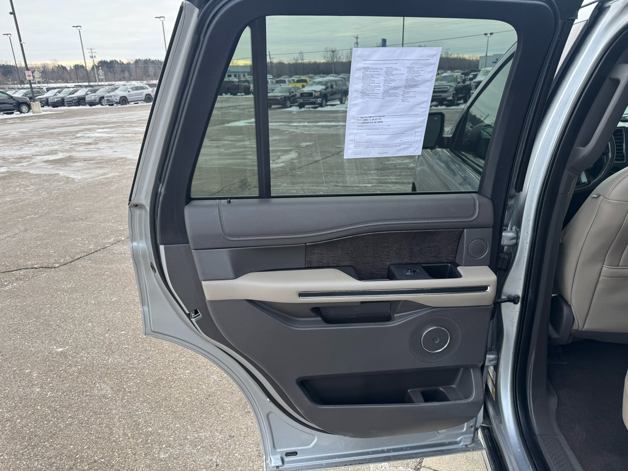 Used 2020 Ford Expedition Limited w/ Equipment Group 302A image 14