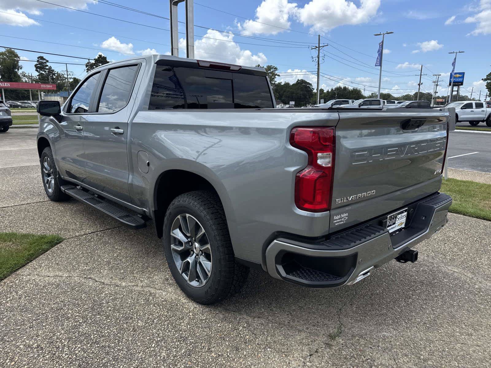 New 2026 Chevrolet Silverado 1500 RST w/ RST All Star Premium Package AWD/4WD image 4