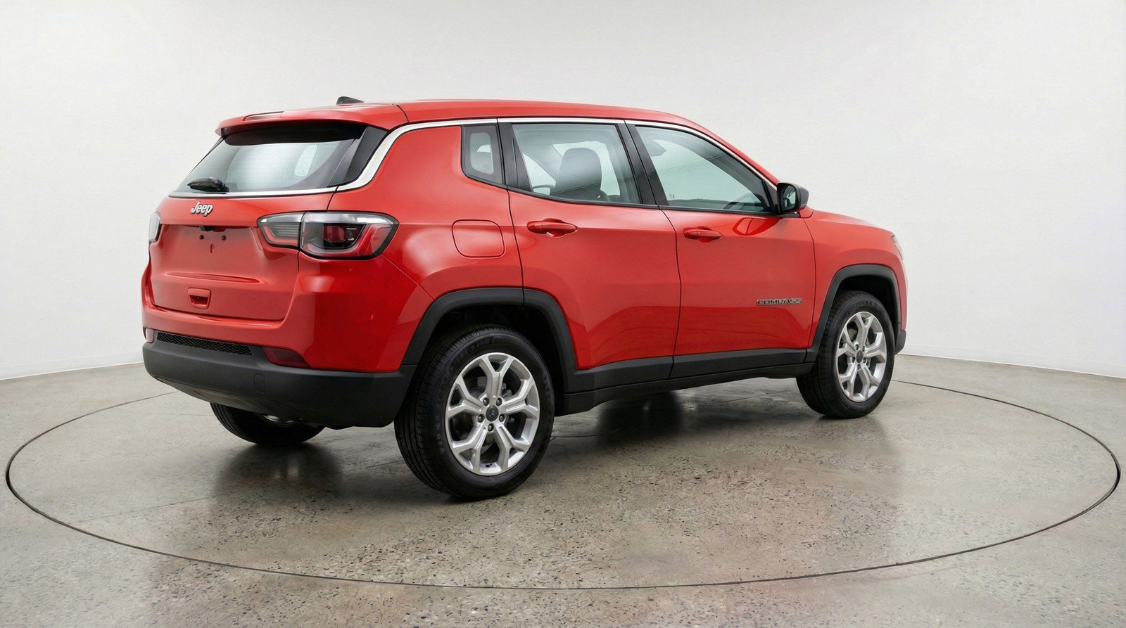 Used 2025 Jeep Compass Latitude image 9