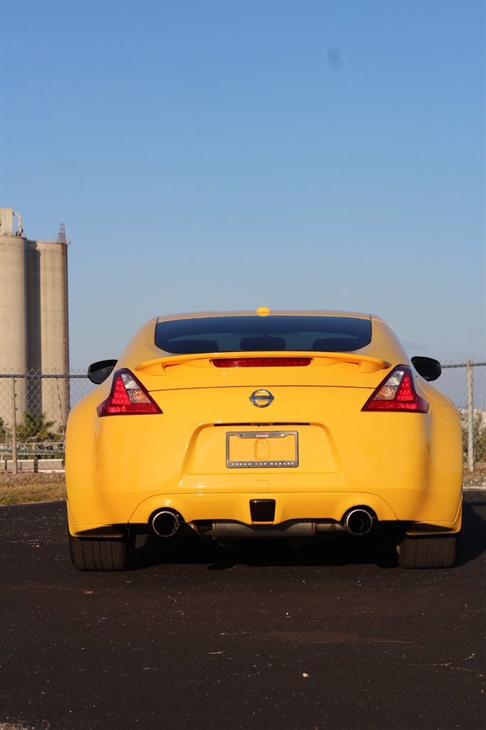 Used 2009 Nissan 370Z Touring w/ Sport Pkg image 7