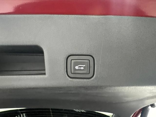 Used 2024 Chevrolet Traverse Z71 w/ LPO, Floor Liner Package AWD/4WD image 30