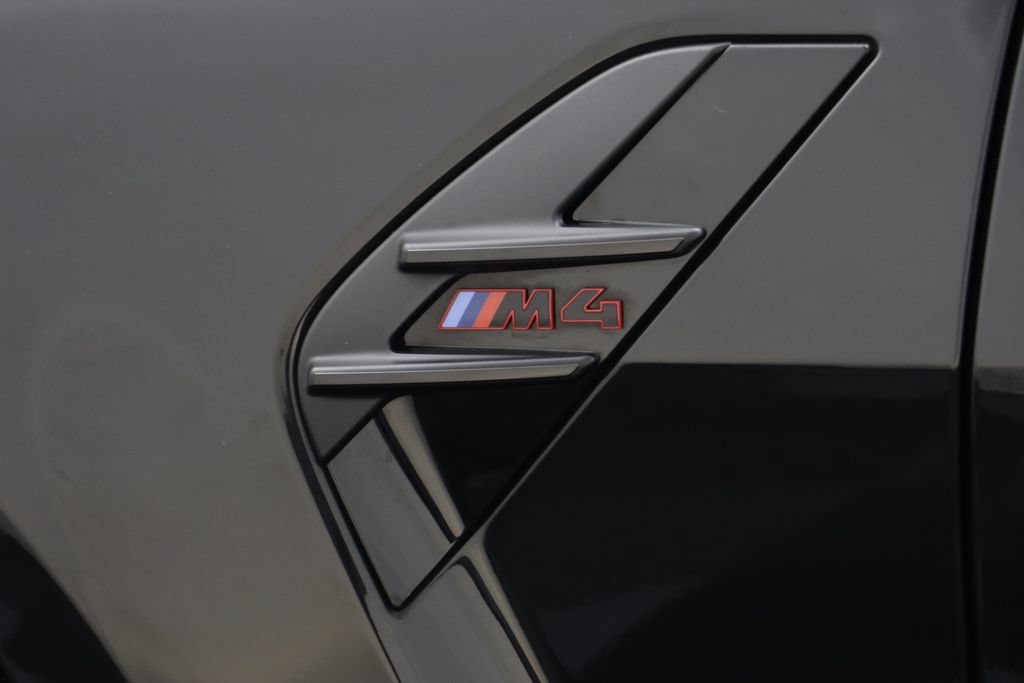 Used 2025 BMW M4 CS AWD/4WD image 4