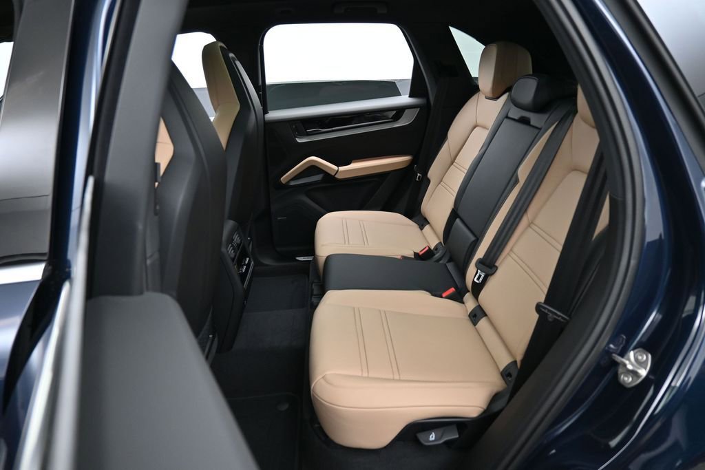 New 2026 Porsche Cayenne AWD/4WD image 24
